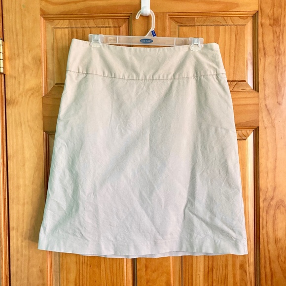 Women’s size 8 Merona khaki knee length lined skirt with side zipper - Picture 1 of 4